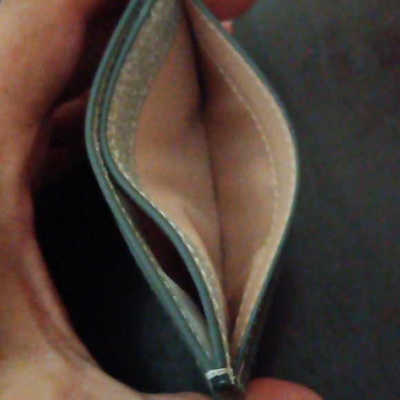 NWOT 🔥 KATE SPADE 🔥 GLITTERY SILVER CREDIT CARD WALLET - Picture 4 of 8